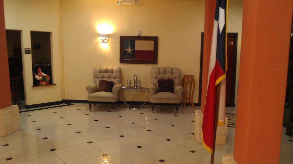 Robinson Inn And Suites エクステリア 写真