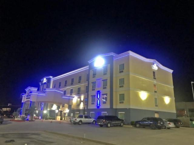 Robinson Inn And Suites エクステリア 写真