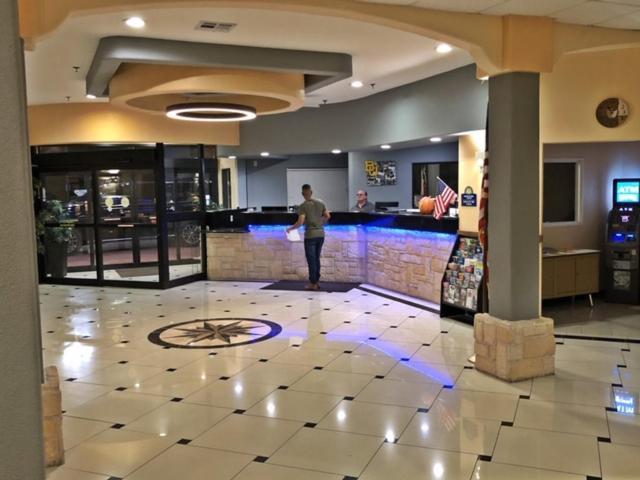 Robinson Inn And Suites エクステリア 写真